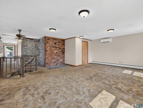 9 West Road East Lyme CT 06357