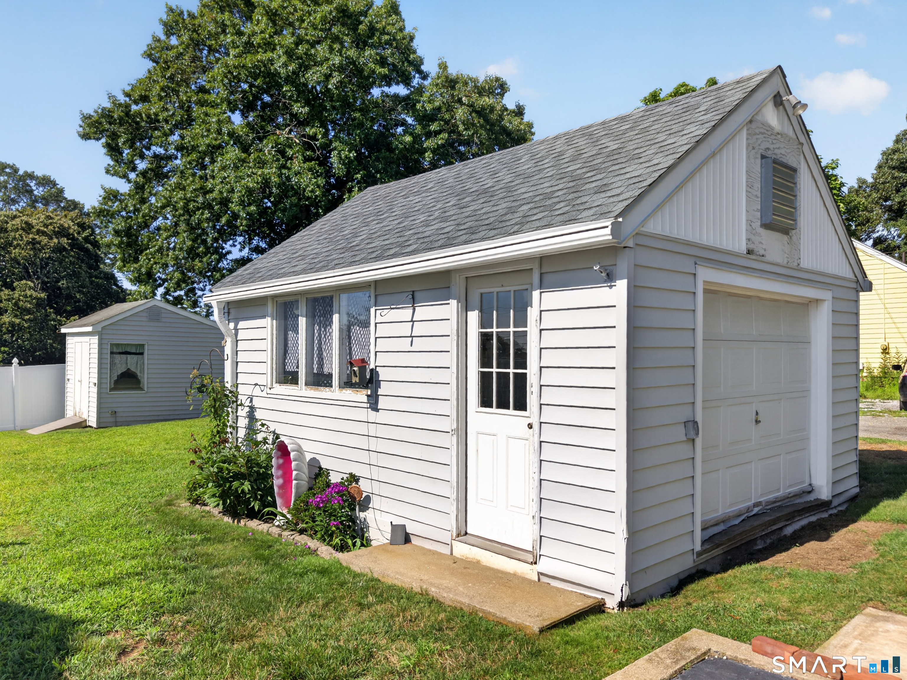 9 West Road East Lyme CT 06357