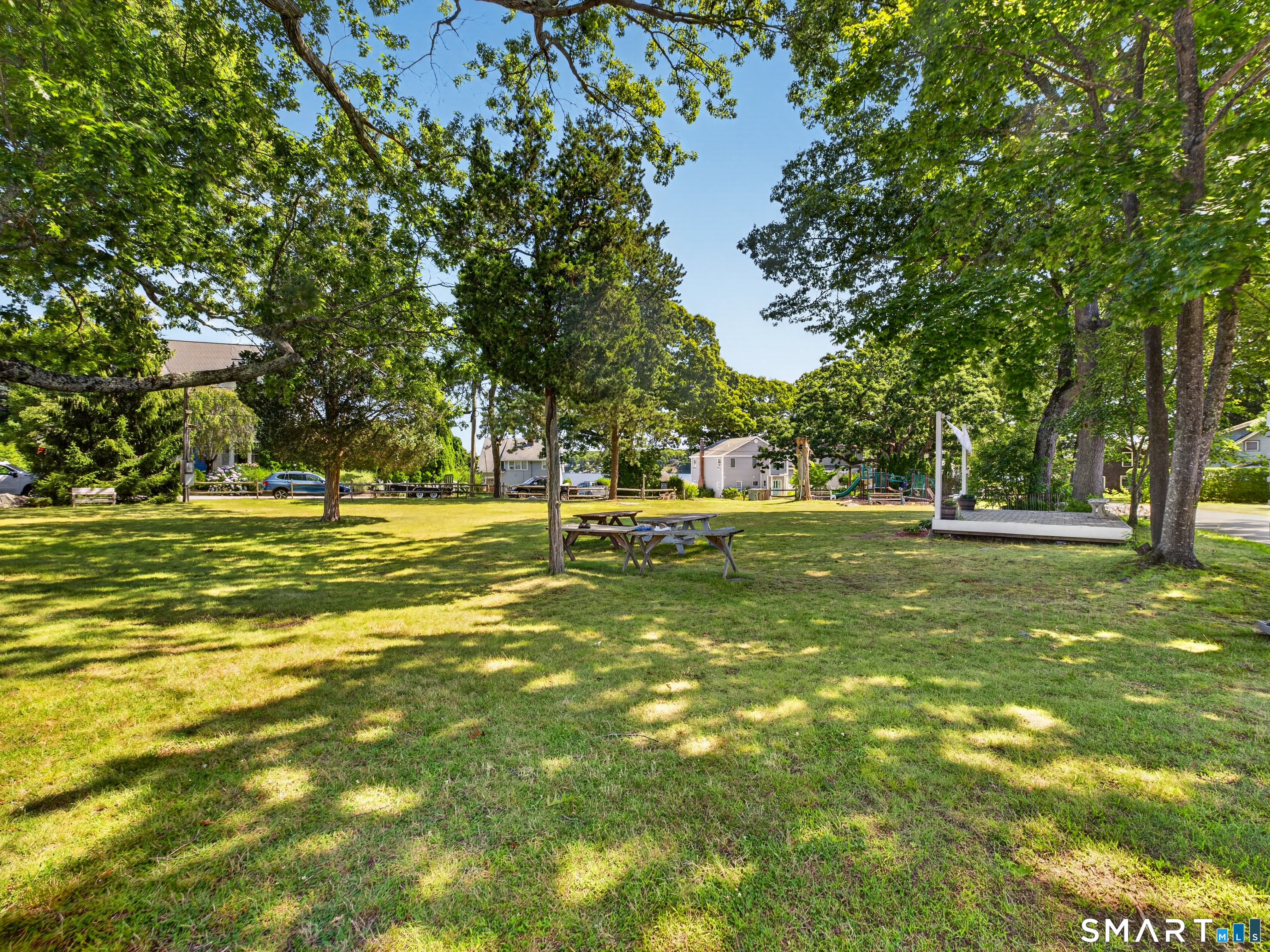 9 West Road East Lyme CT 06357