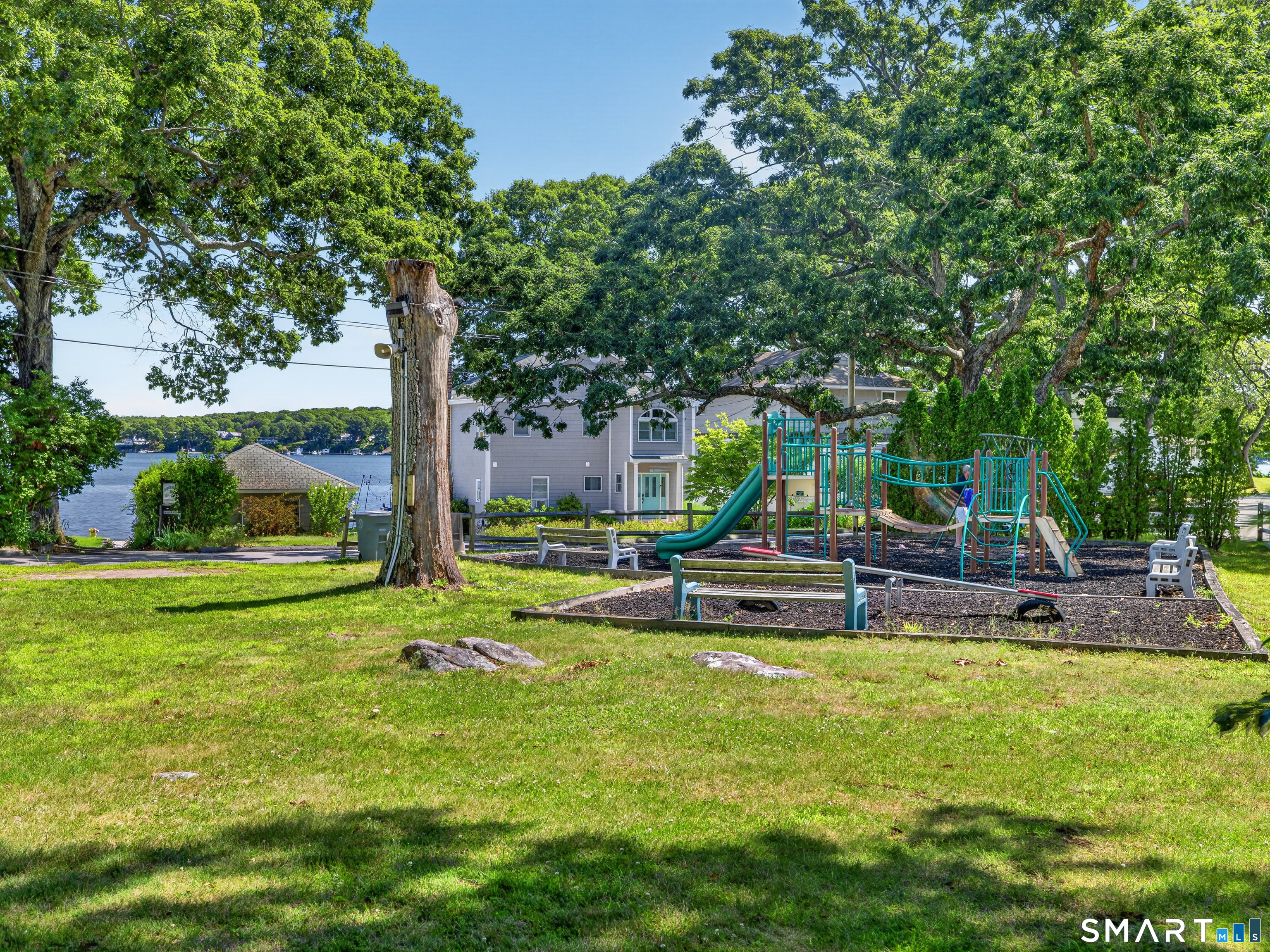 9 West Road East Lyme CT 06357