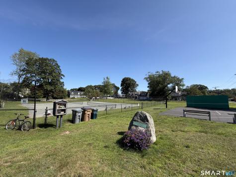 9 West Road East Lyme CT 06357