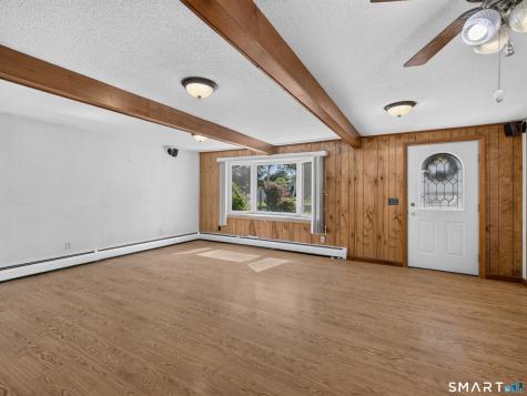 9 West Road East Lyme CT 06357