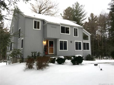 21 Smokey Ridge Road Simsbury CT 06070
