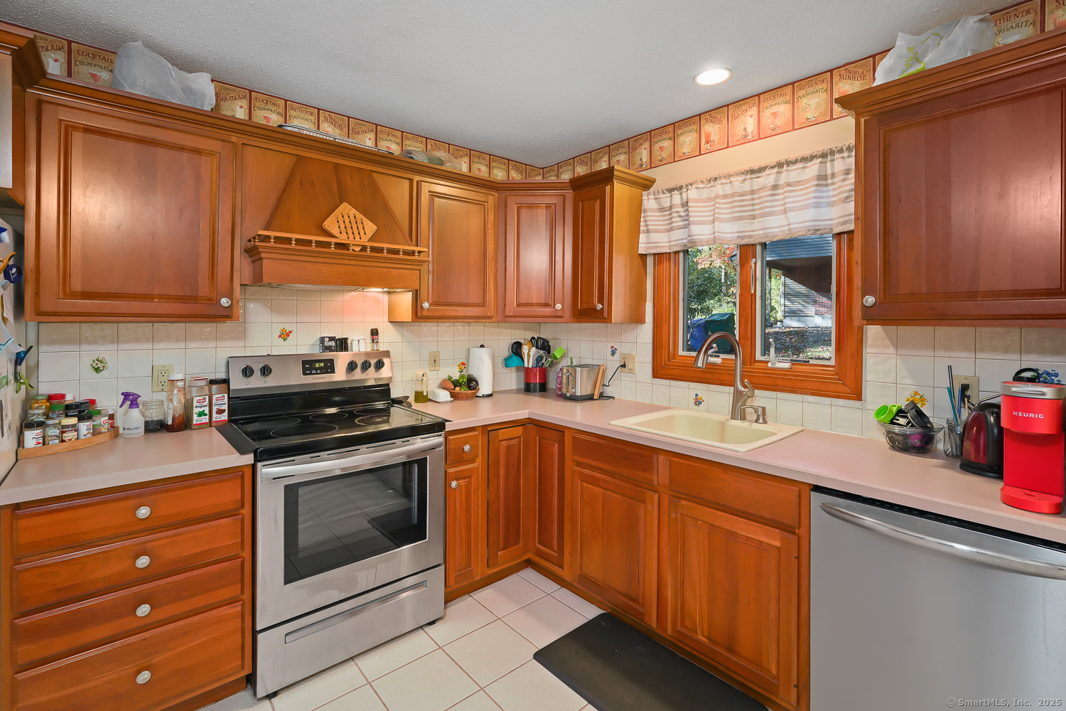 216 Elliot Drive Colchester CT 06415