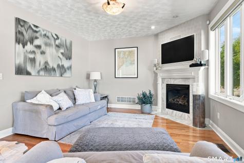 9 Beachside Avenue East Haven CT 06512