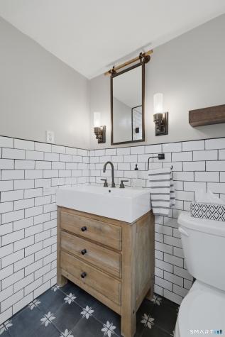 198 Auburn Road West Hartford CT 06119