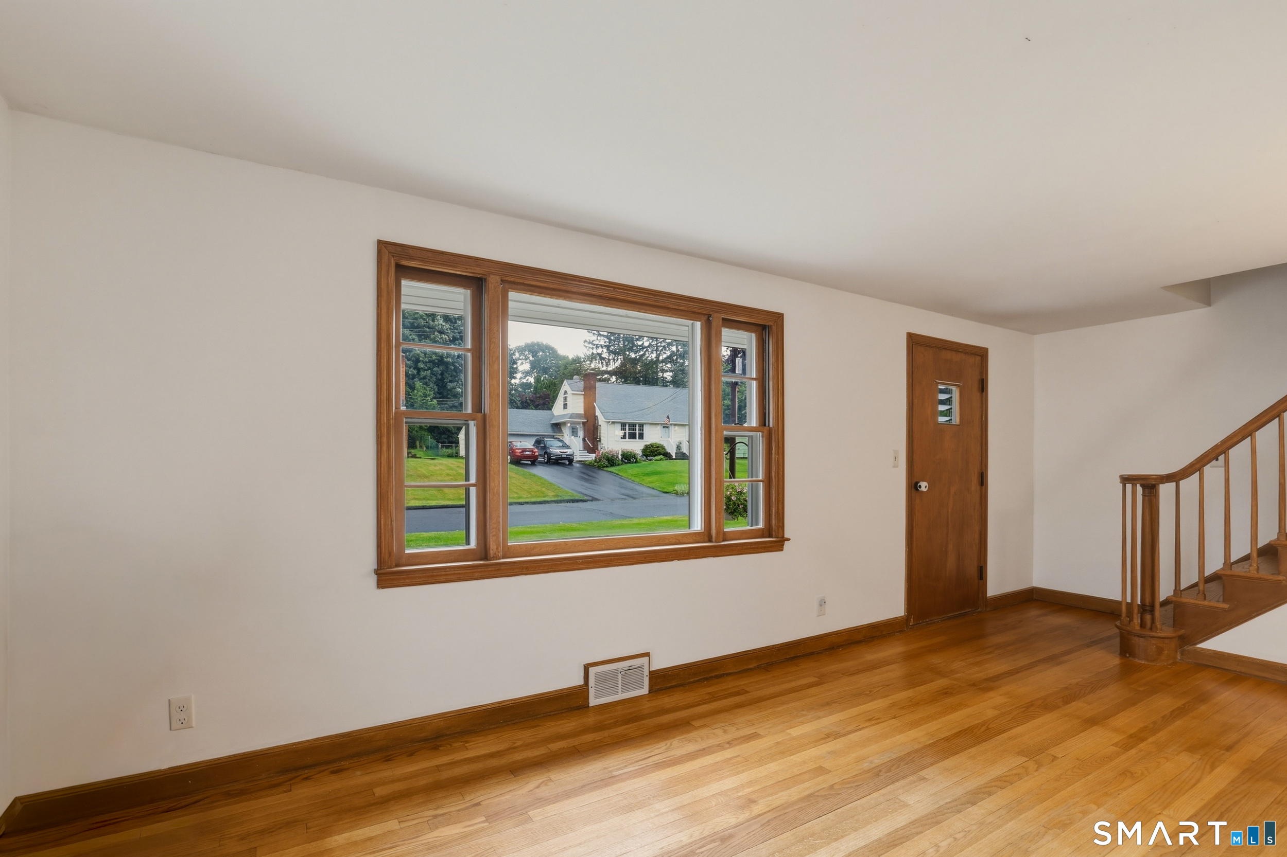 18 Leslie Court Bristol CT 06010