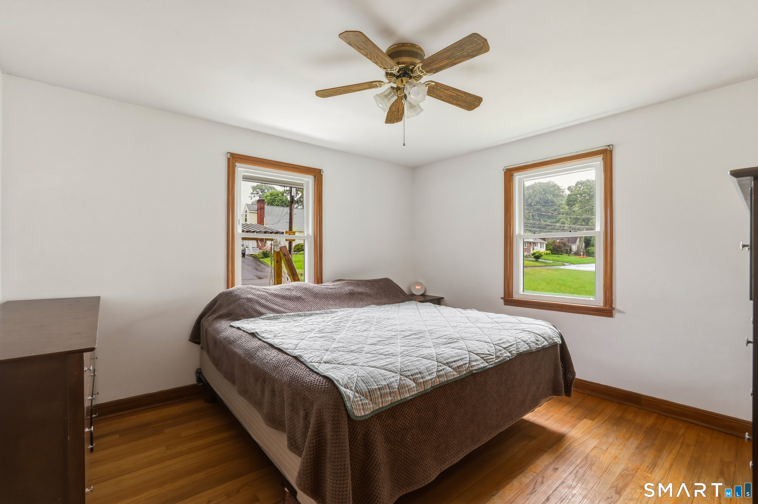 18 Leslie Court Bristol CT 06010