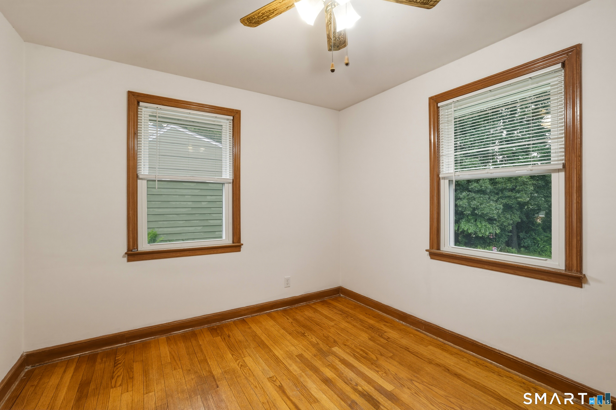 18 Leslie Court Bristol CT 06010