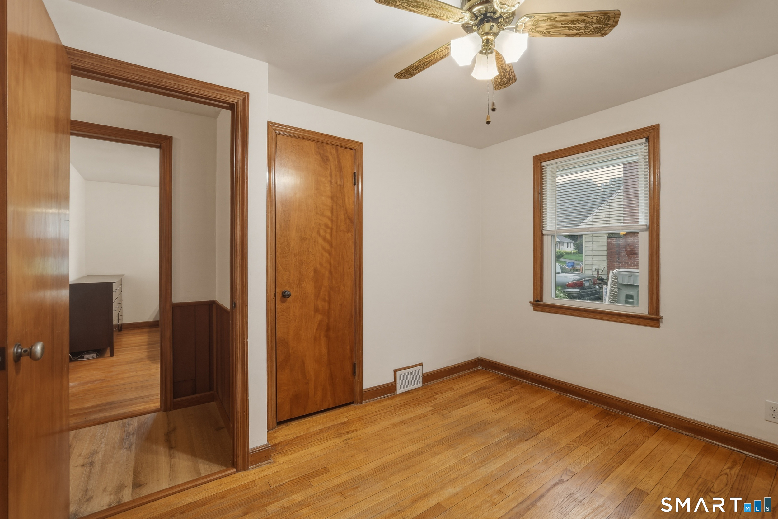 18 Leslie Court Bristol CT 06010