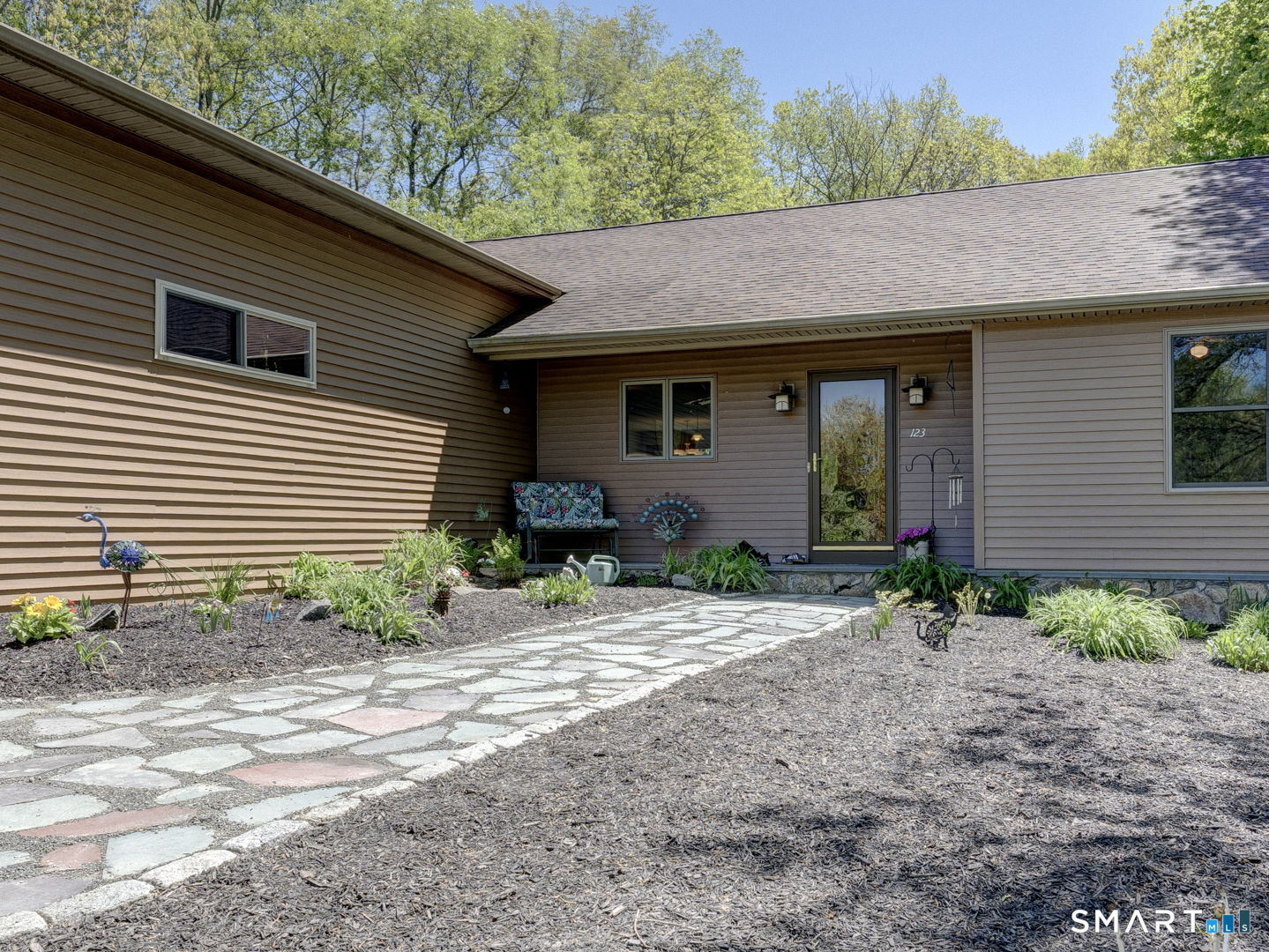 123 Round Hill Road Middletown CT 06457