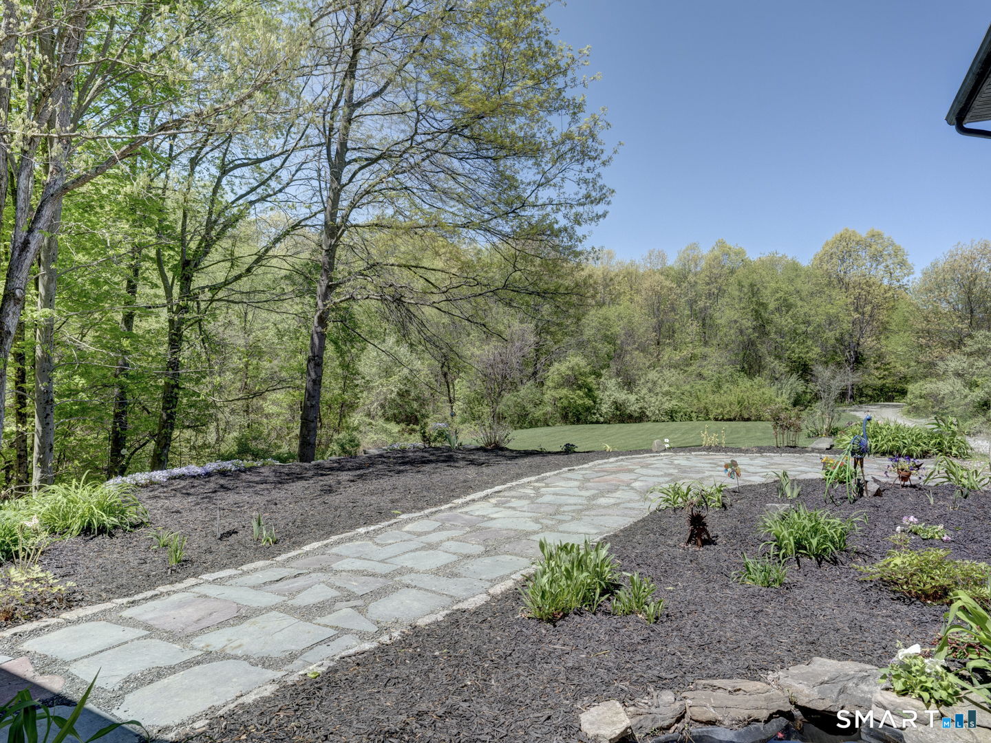 123 Round Hill Road Middletown CT 06457