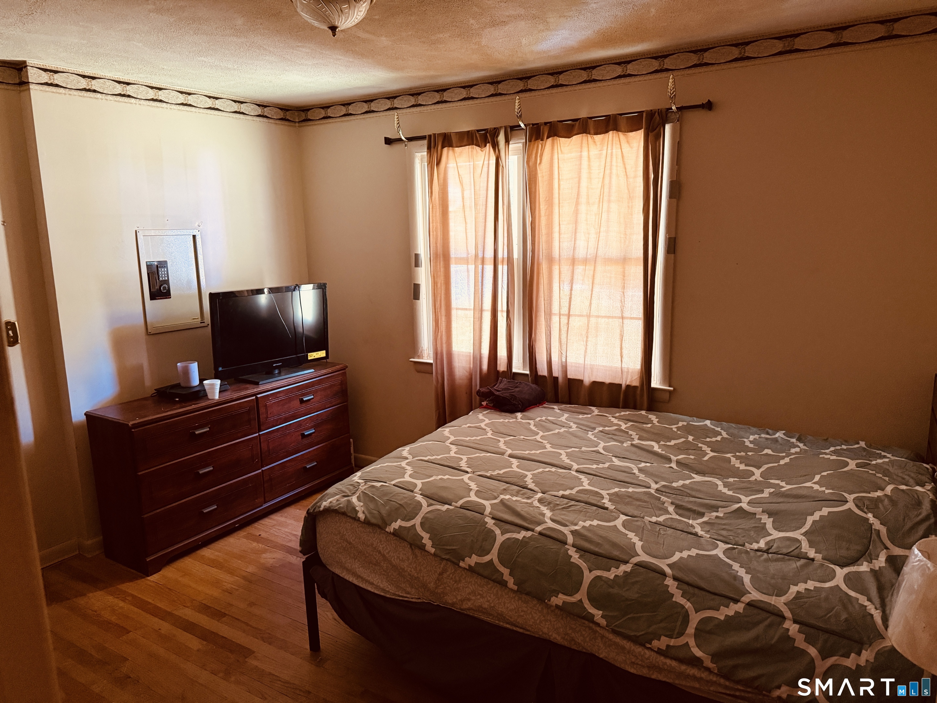 1192 Paradise Avenue Hamden CT 06514