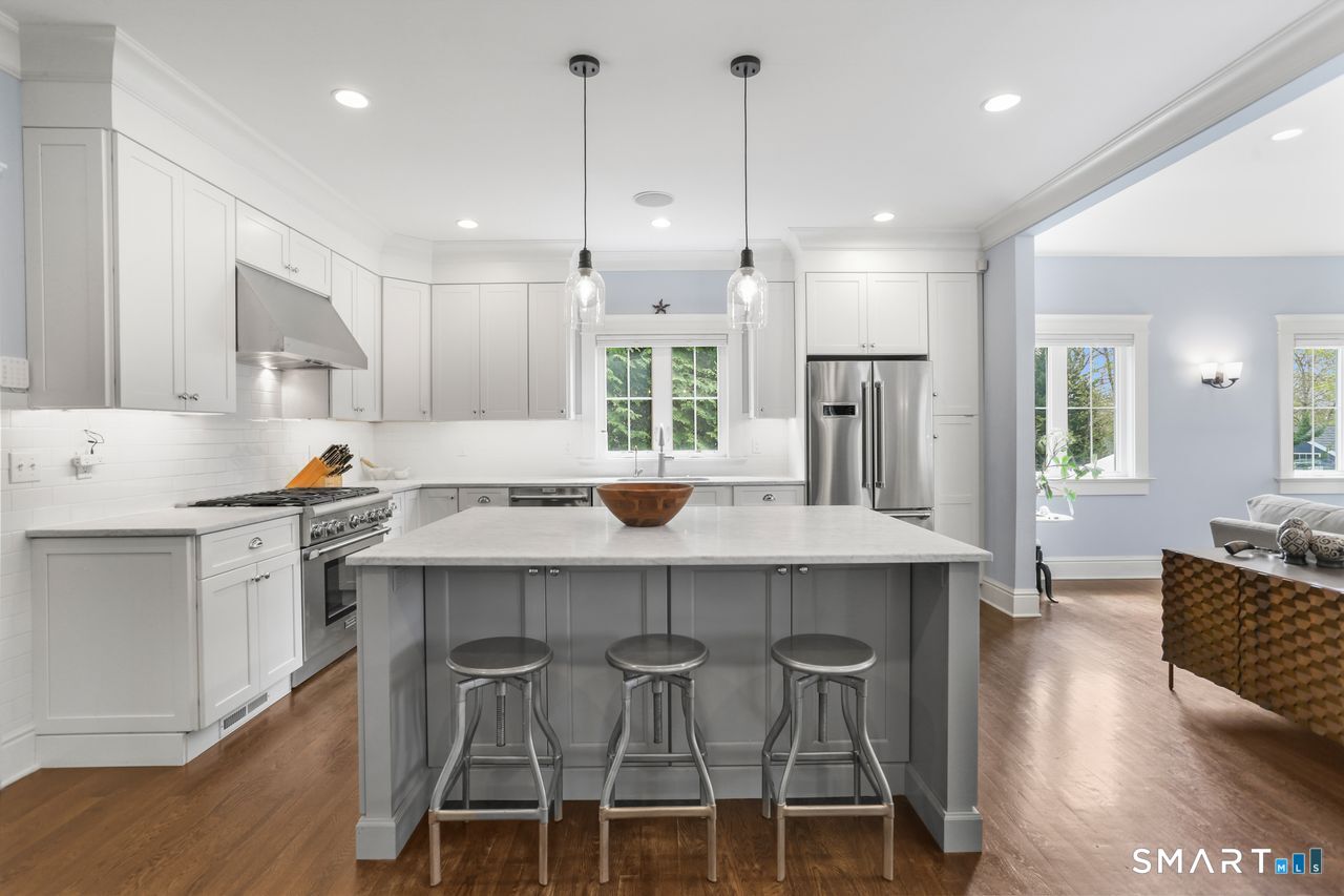 211 Lloyd Drive Fairfield CT 06825