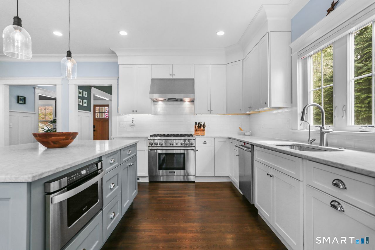 211 Lloyd Drive Fairfield CT 06825