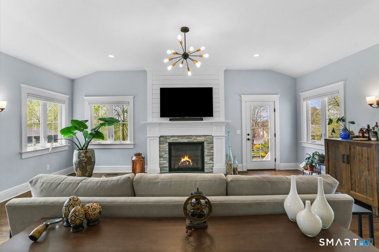211 Lloyd Drive Fairfield CT 06825