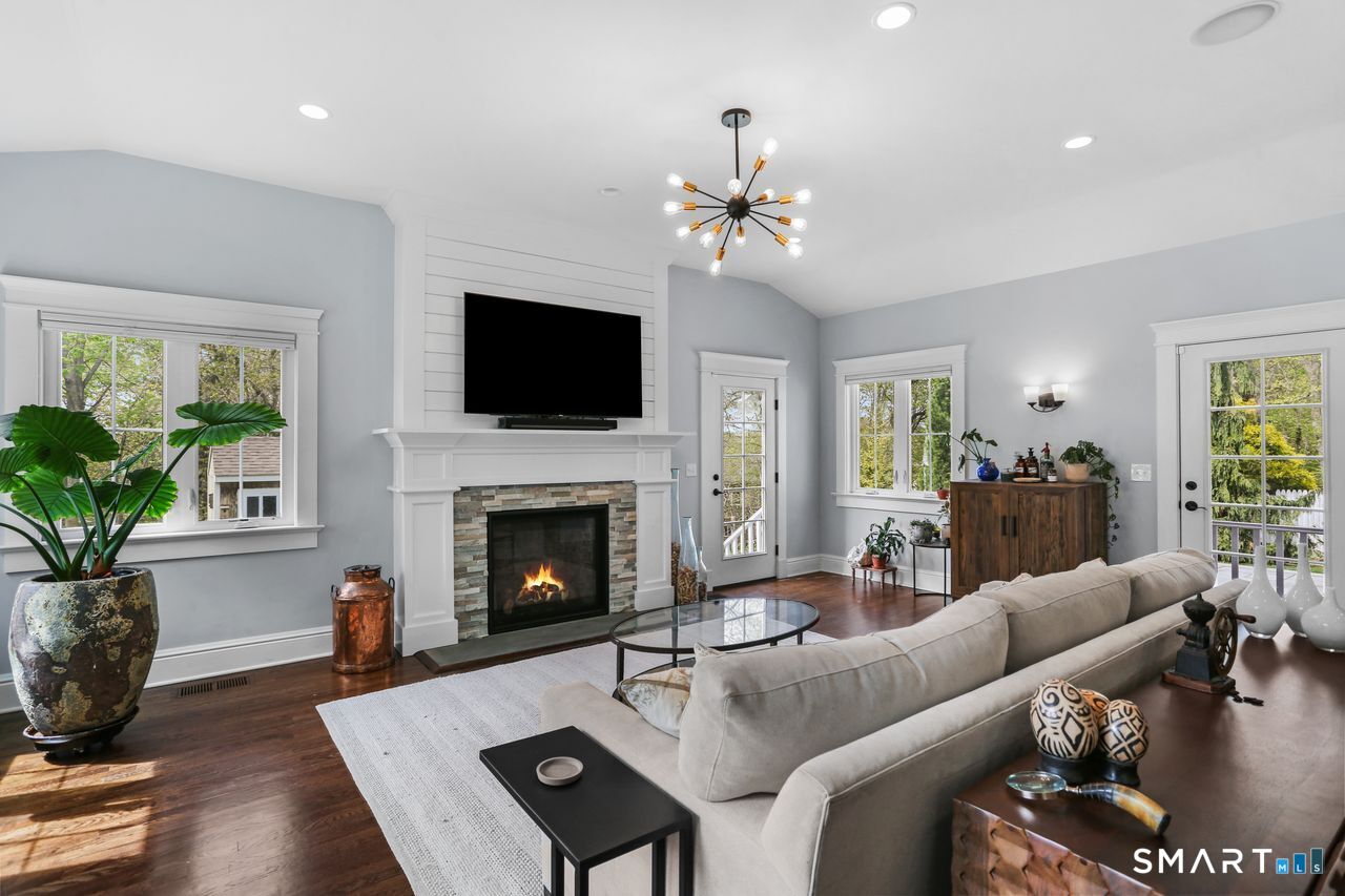 211 Lloyd Drive Fairfield CT 06825