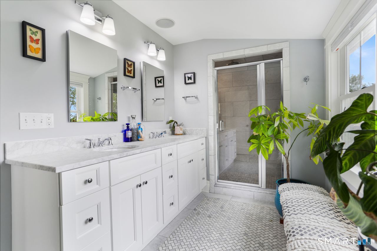 211 Lloyd Drive Fairfield CT 06825