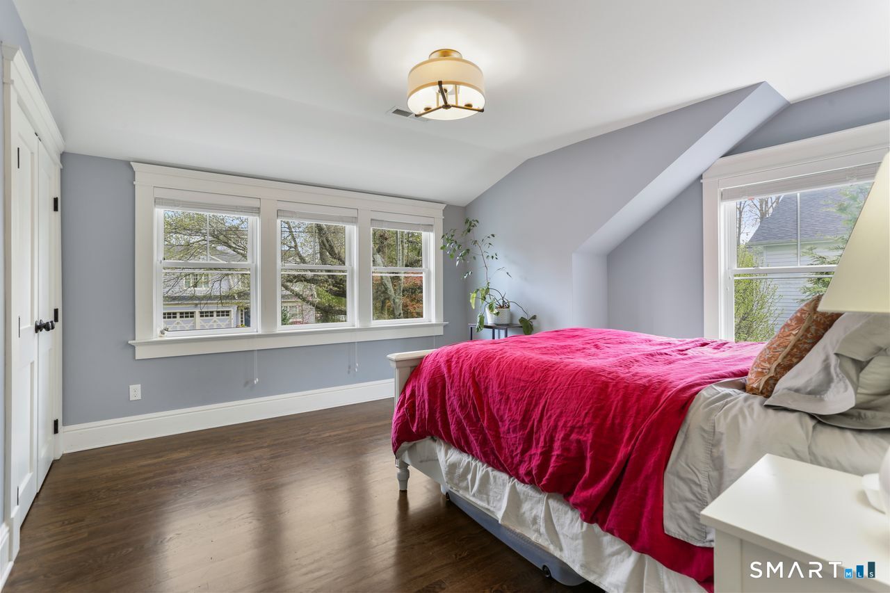 211 Lloyd Drive Fairfield CT 06825