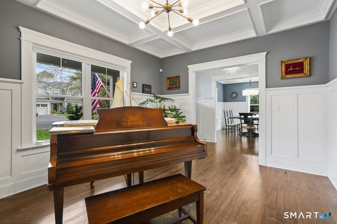211 Lloyd Drive Fairfield CT 06825