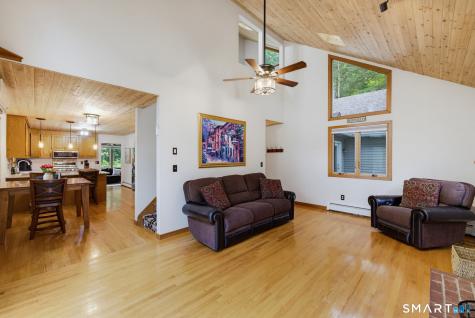 670 Quarry Road Suffield CT 06035