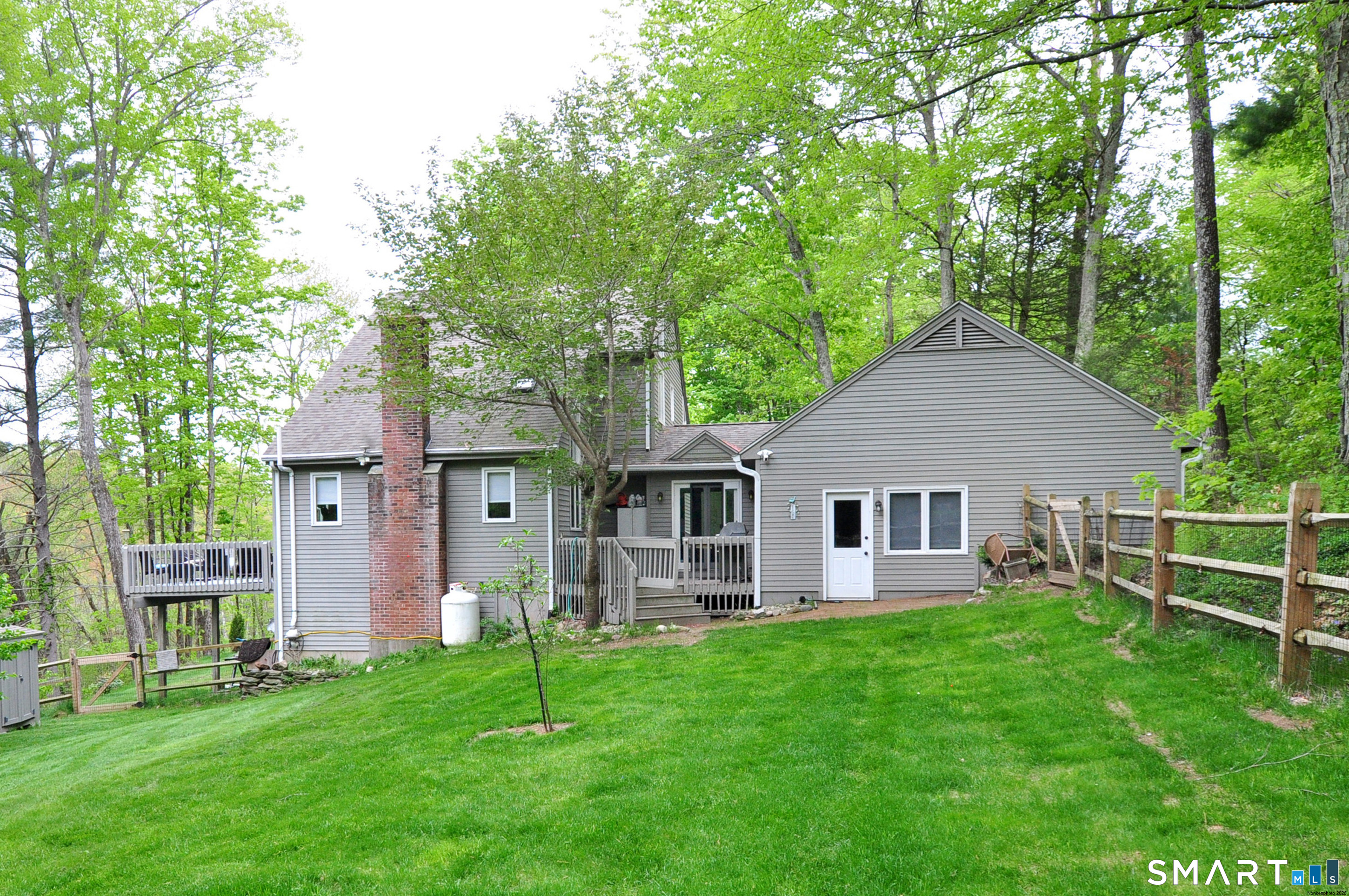 670 Quarry Road Suffield CT 06035