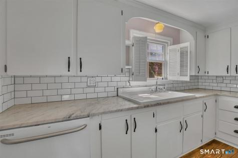 17 Crown Street Bristol CT 06010