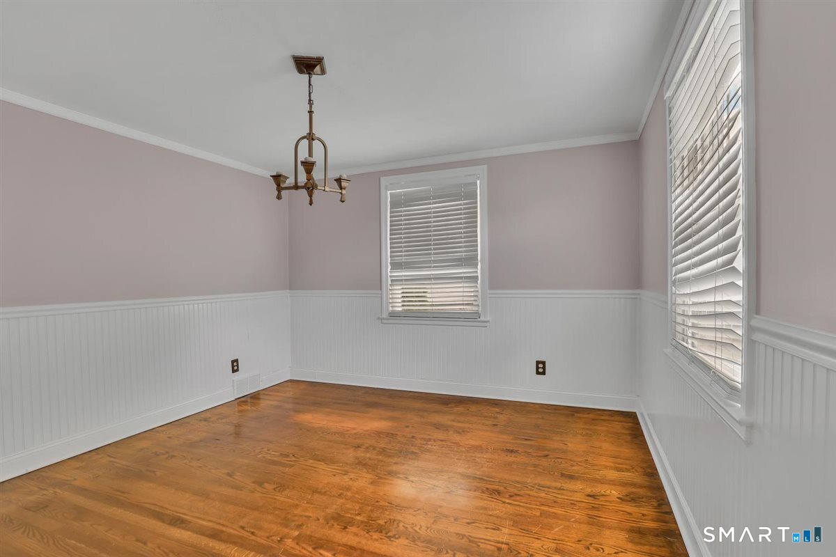 17 Crown Street Bristol CT 06010