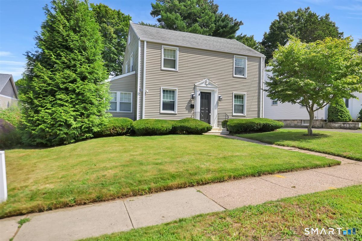 17 Crown Street Bristol CT 06010