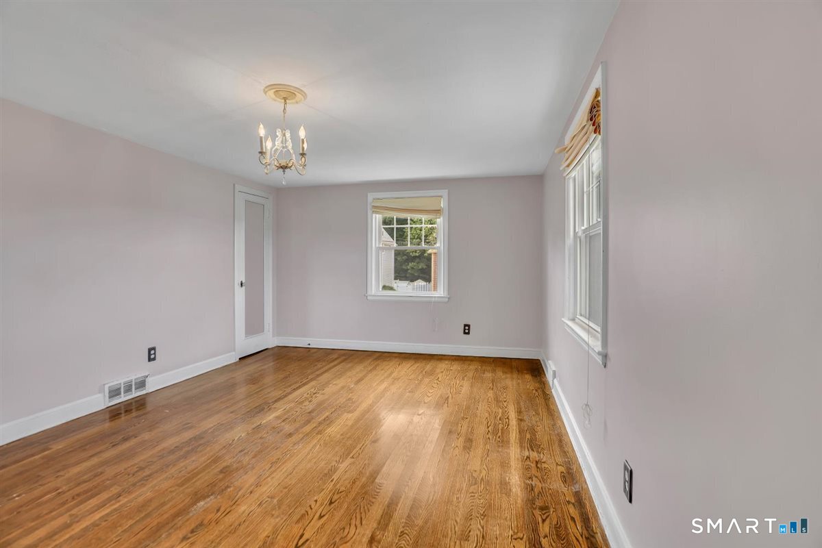 17 Crown Street Bristol CT 06010