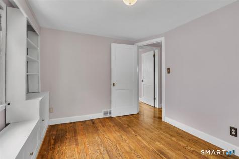 17 Crown Street Bristol CT 06010