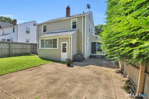 17 Crown Street Bristol CT 06010