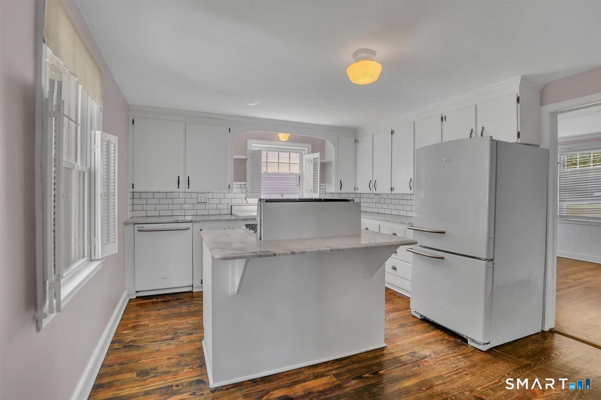 17 Crown Street Bristol CT 06010