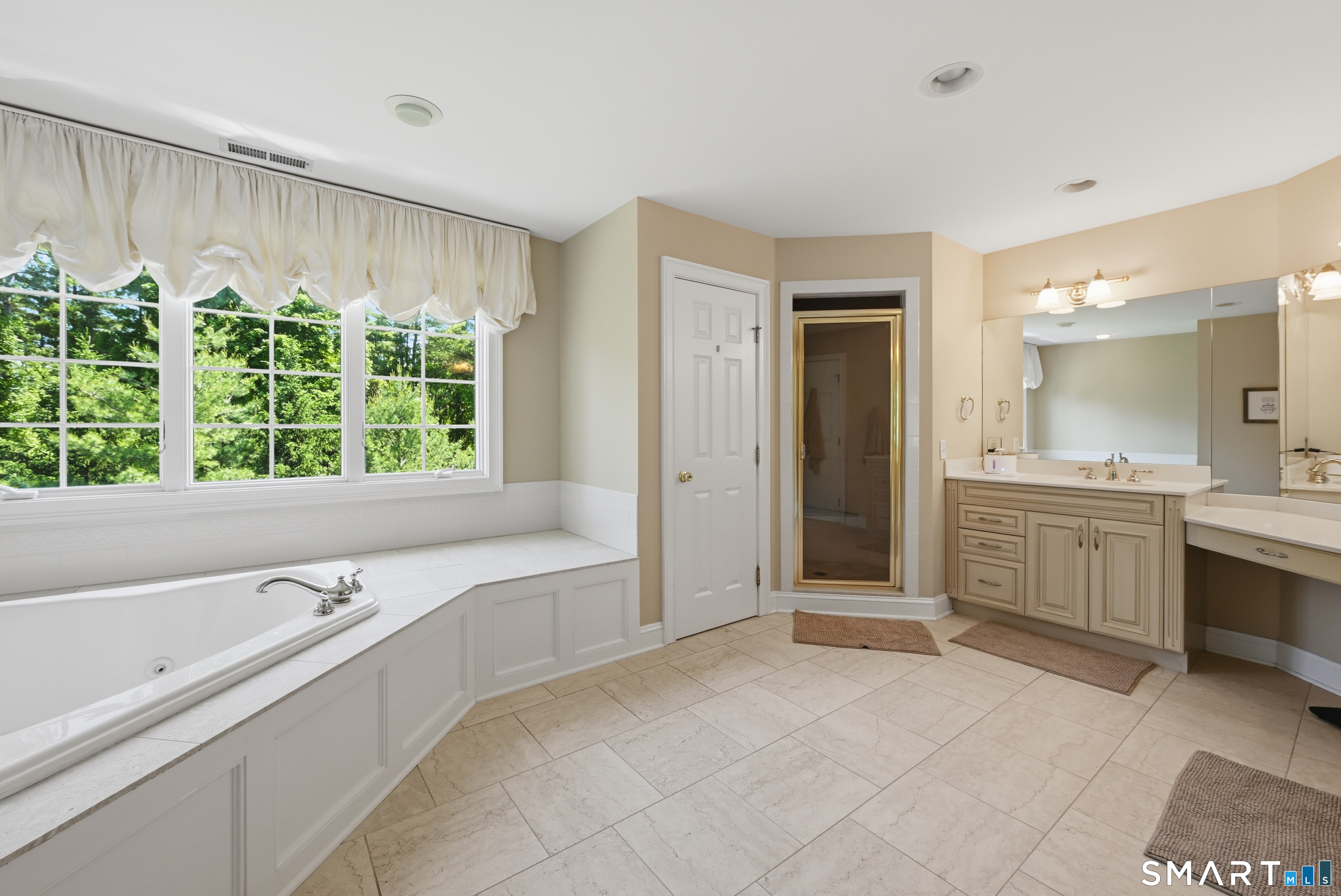 3 Hamlin Court Brookfield CT 06804