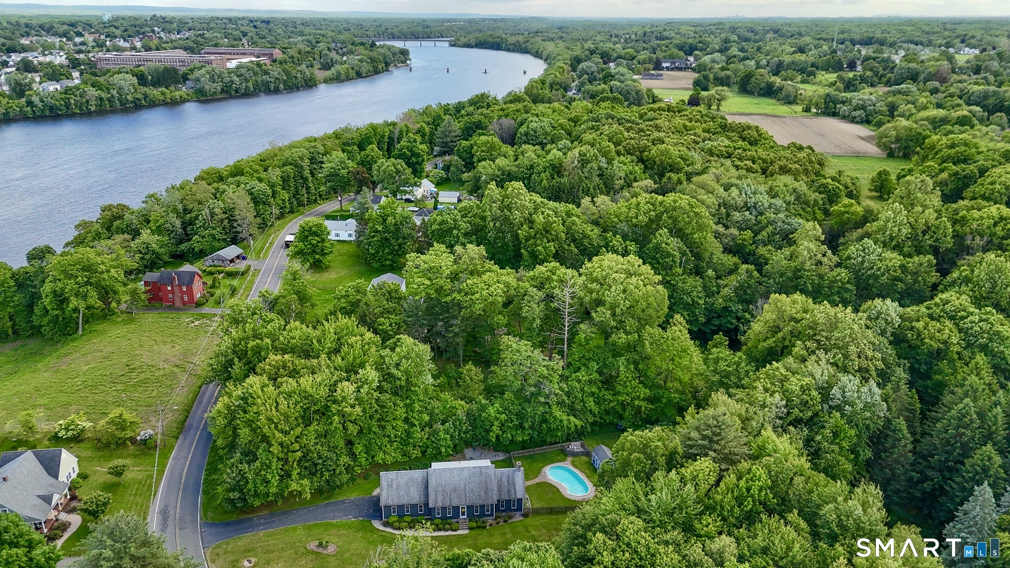 1159 River Boulevard Suffield CT 06078