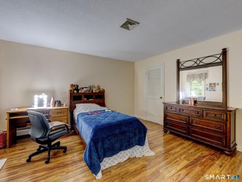 20 Christine Lane South Windsor CT 06074