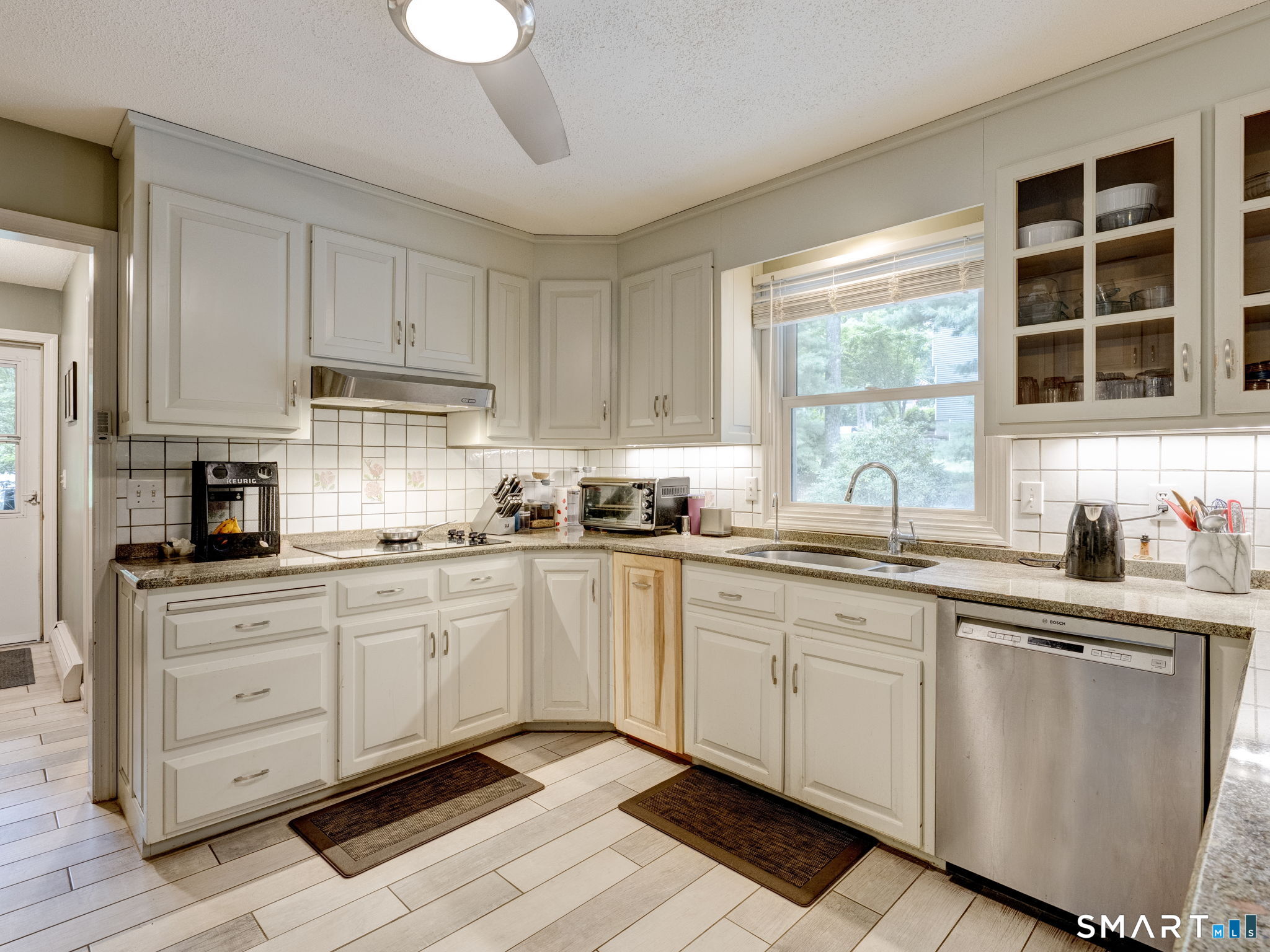 20 Christine Lane South Windsor CT 06074