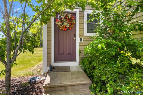 47 Lexington Gardens North Haven CT 06473