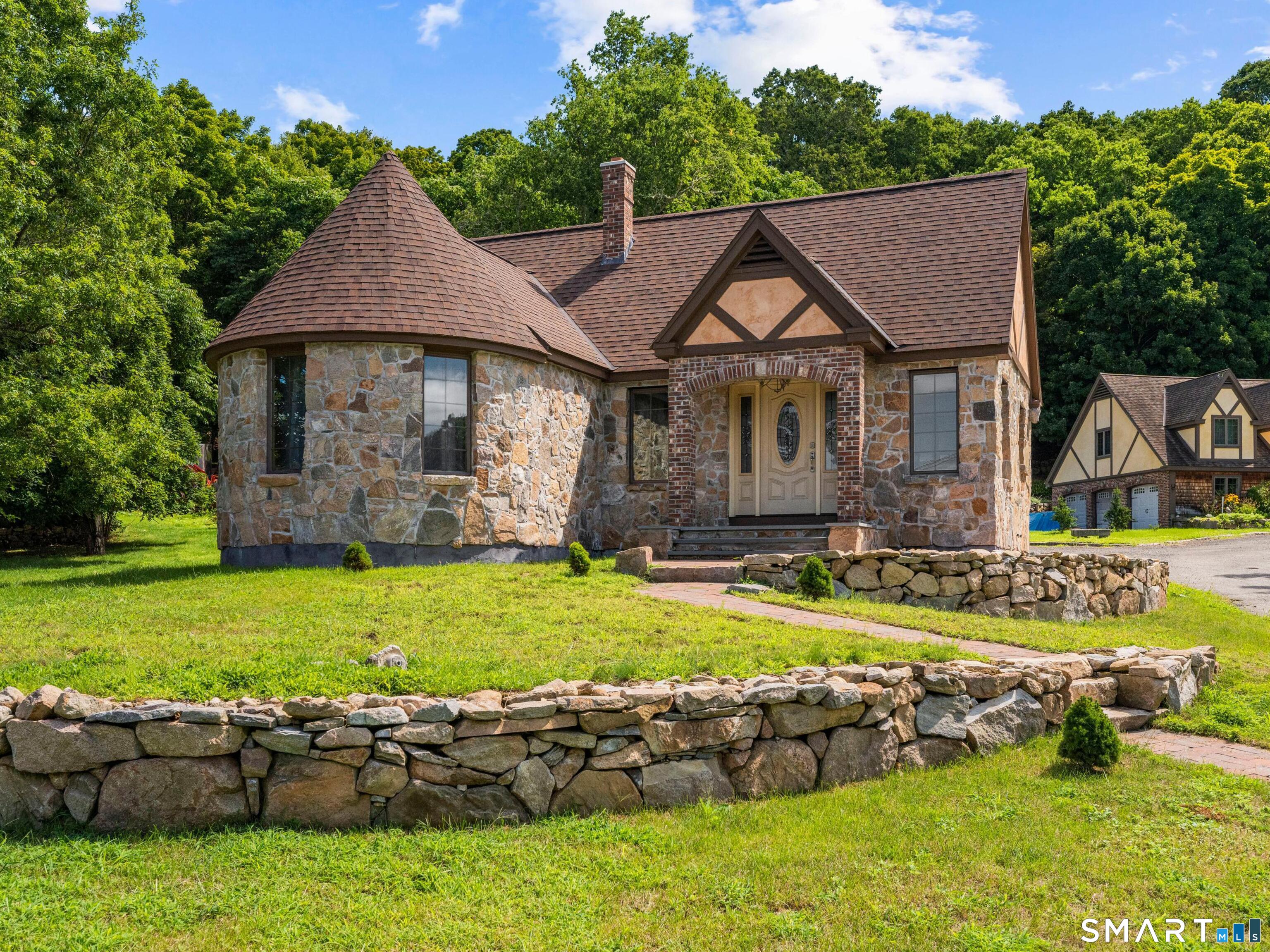 152 & 156 Whitehall Avenue Stonington CT 06355
