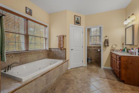 9 Reservoir View Ledyard CT 06339