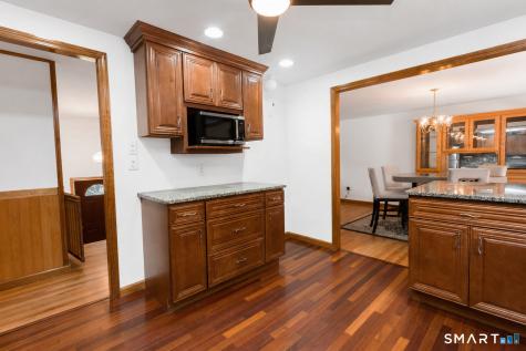 86 Simsbury Manor Drive Simsbury CT 06089