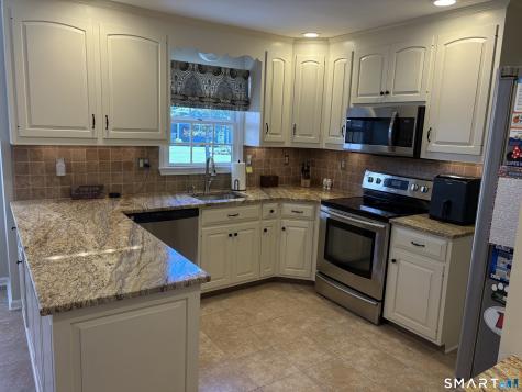 9 Osprey Drive Seymour CT 06483