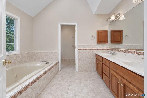 30 Country Way Bethel CT 06801