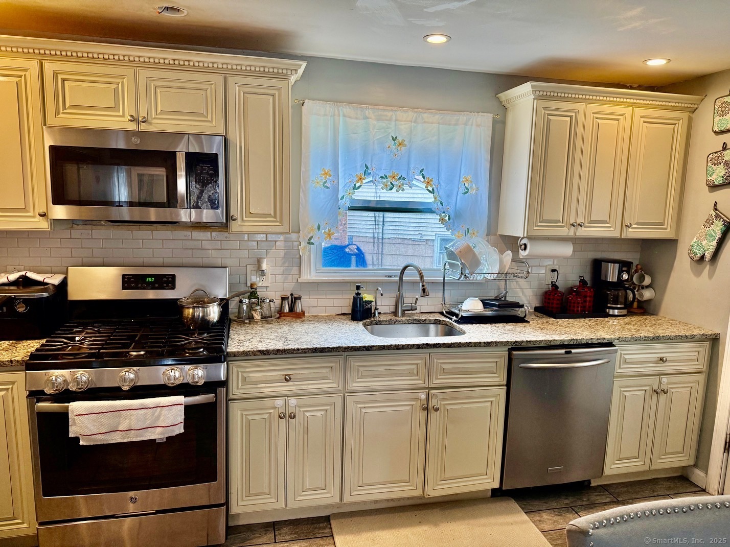 15 Edwards Street Bridgeport CT 06606