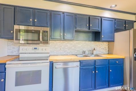 28 Garella Road Bethel CT 06801