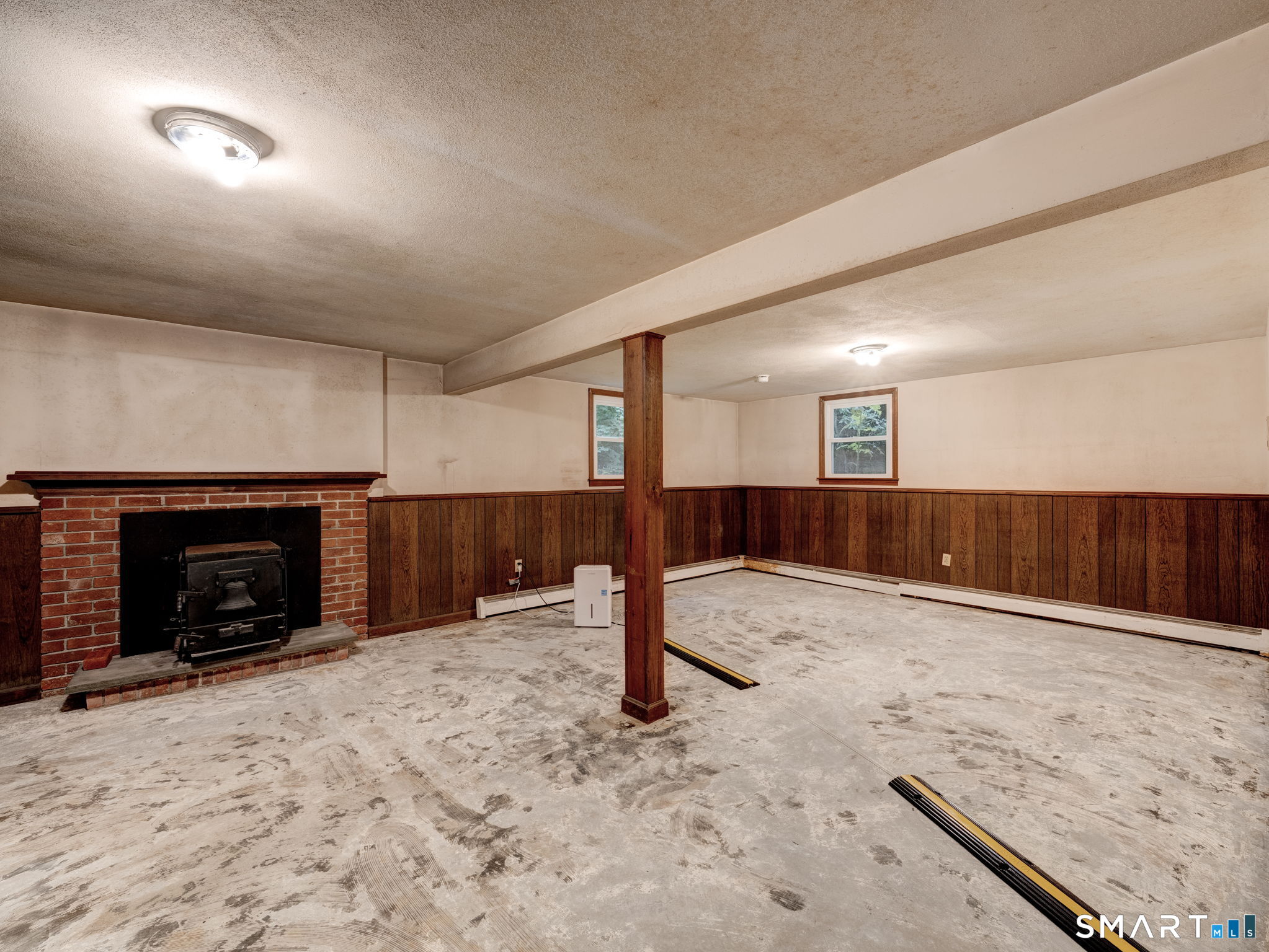 24 Tunxis Road Bristol CT 06010