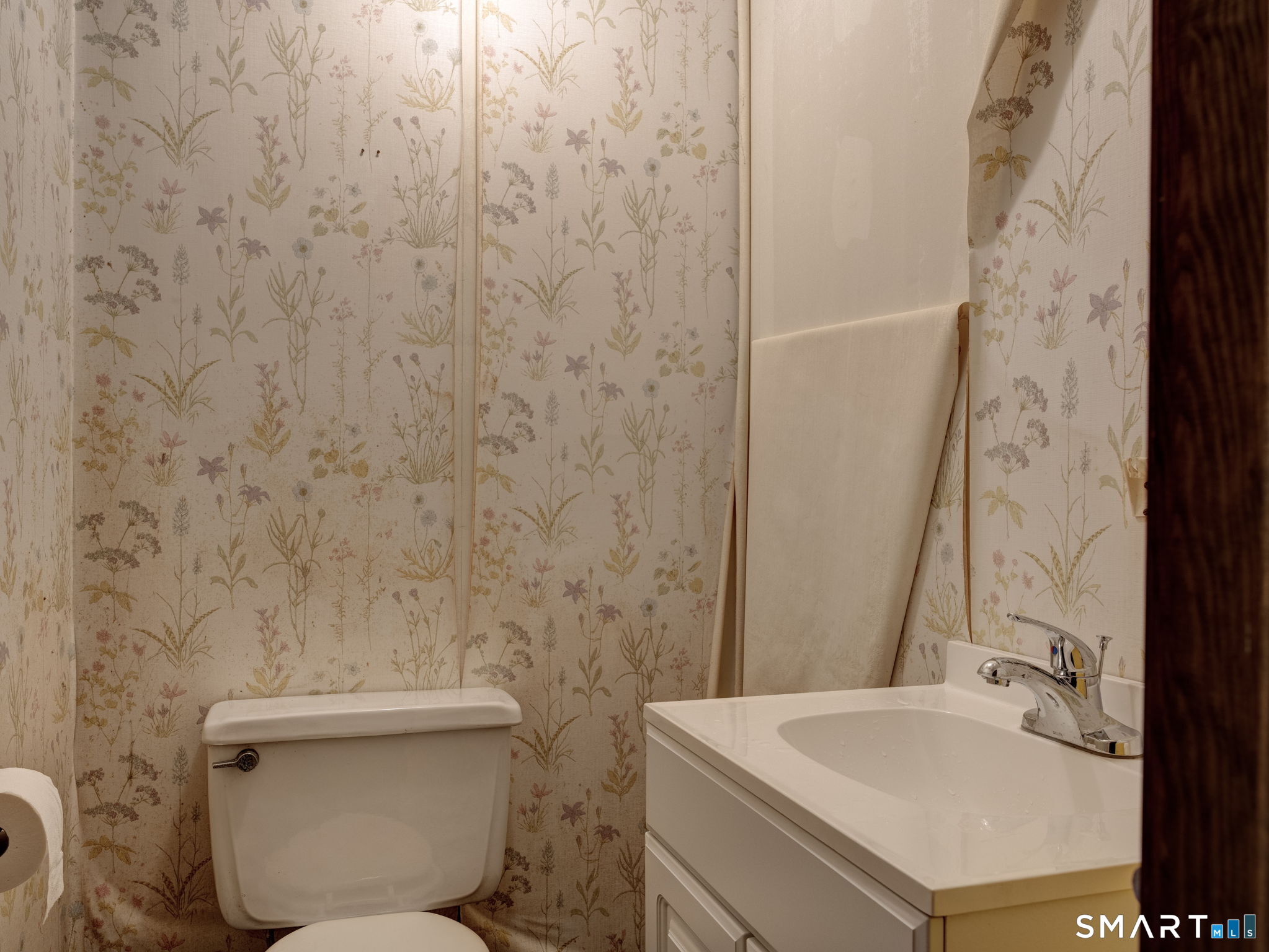 24 Tunxis Road Bristol CT 06010