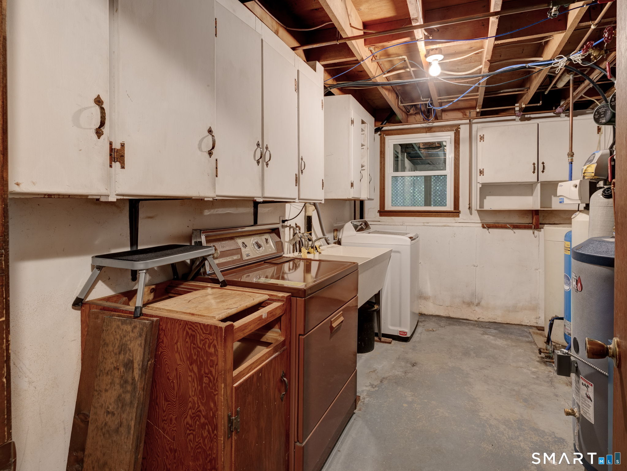 24 Tunxis Road Bristol CT 06010