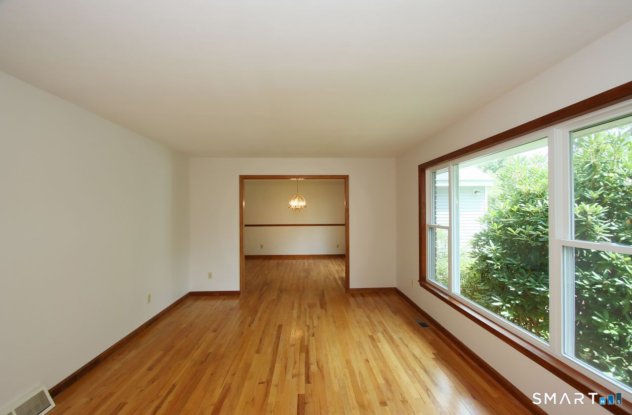 328 Saybrook Road Orange CT 06477