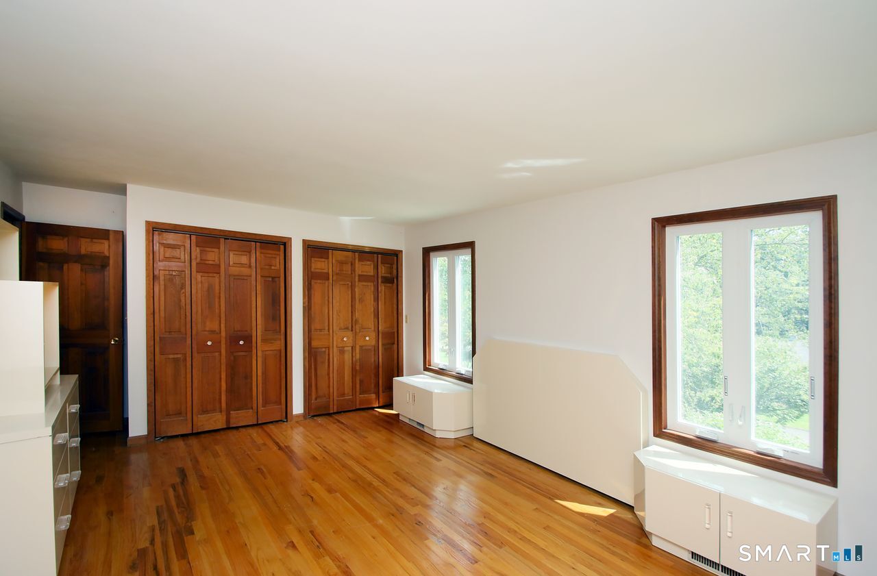328 Saybrook Road Orange CT 06477